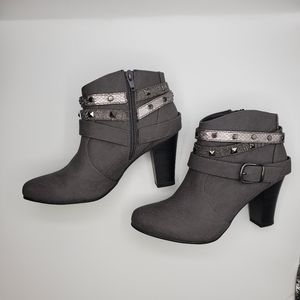 Jennifer Lopez Heels